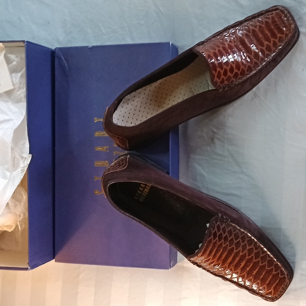 $200 Stuart Weitzman, Monde Pumps, Cola Suede, size 9n, preowned